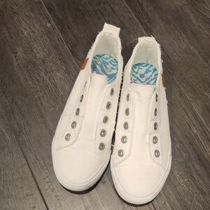 Blowfish White Slip-On Sneakers with Blue Accents